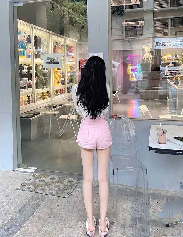 新加坡外围女大学生